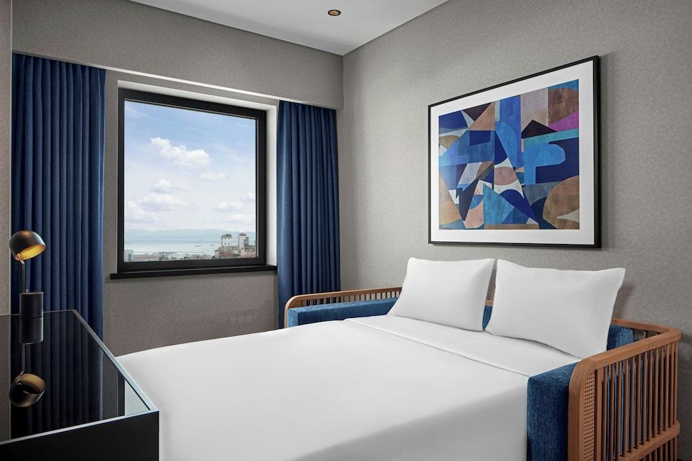 Premium Suite, 1 King Bed, Non Smoking, Sea View