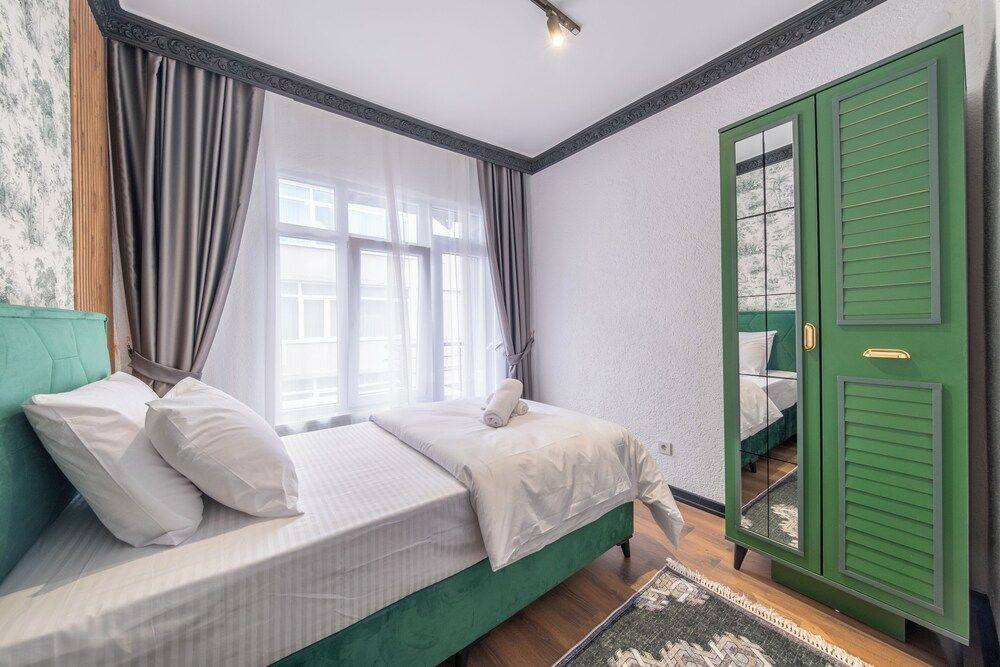 Deluxe Apartment, Balcony, City View