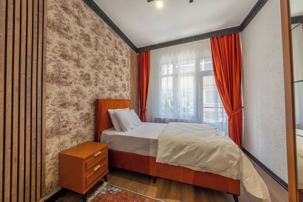 Luxury Suite, Balcony, City View