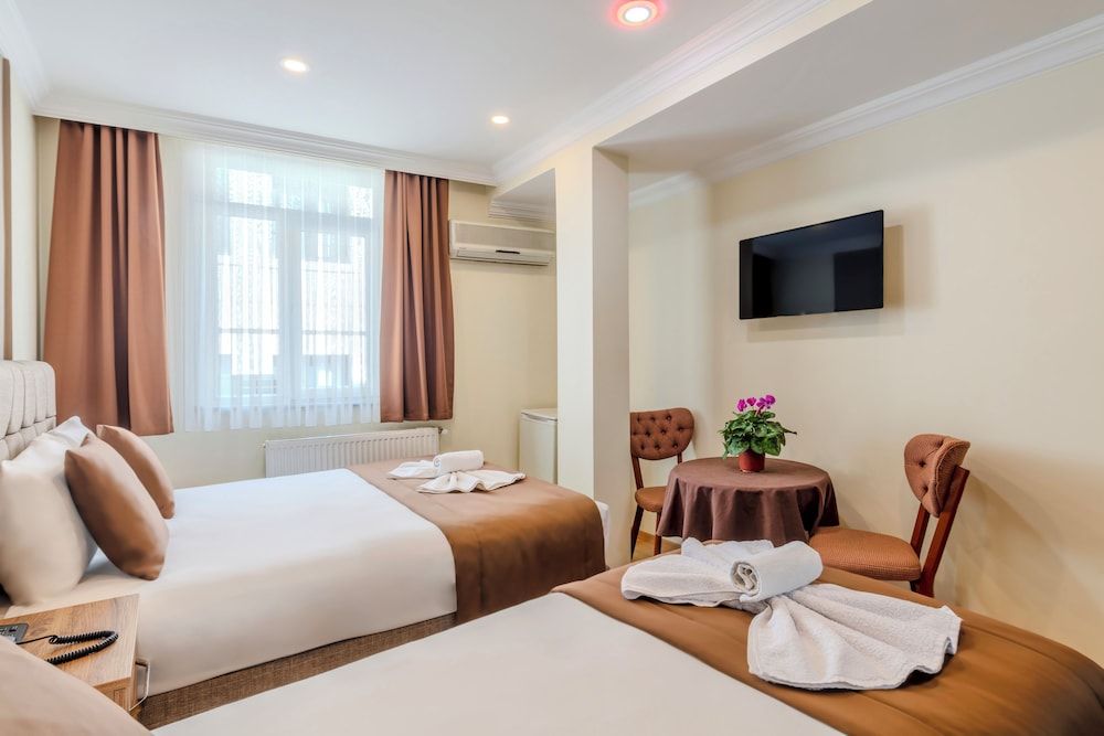 Silviya Double Room 8