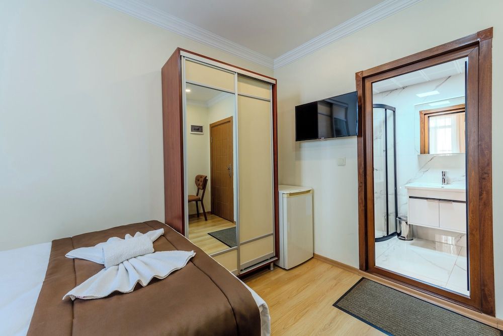 Silviya Double Room 10