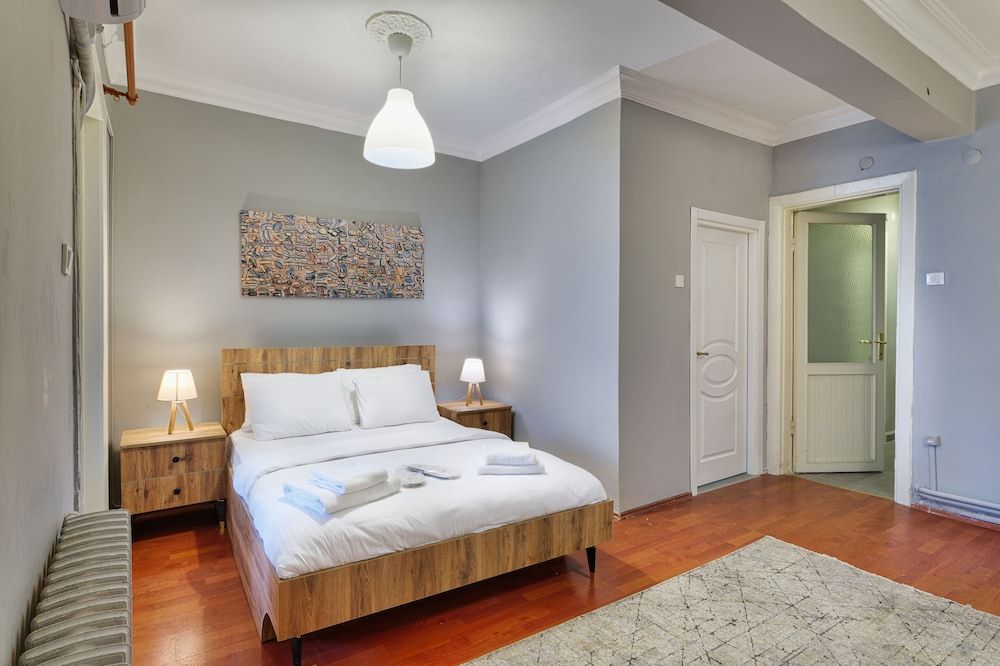 Grand Apartment