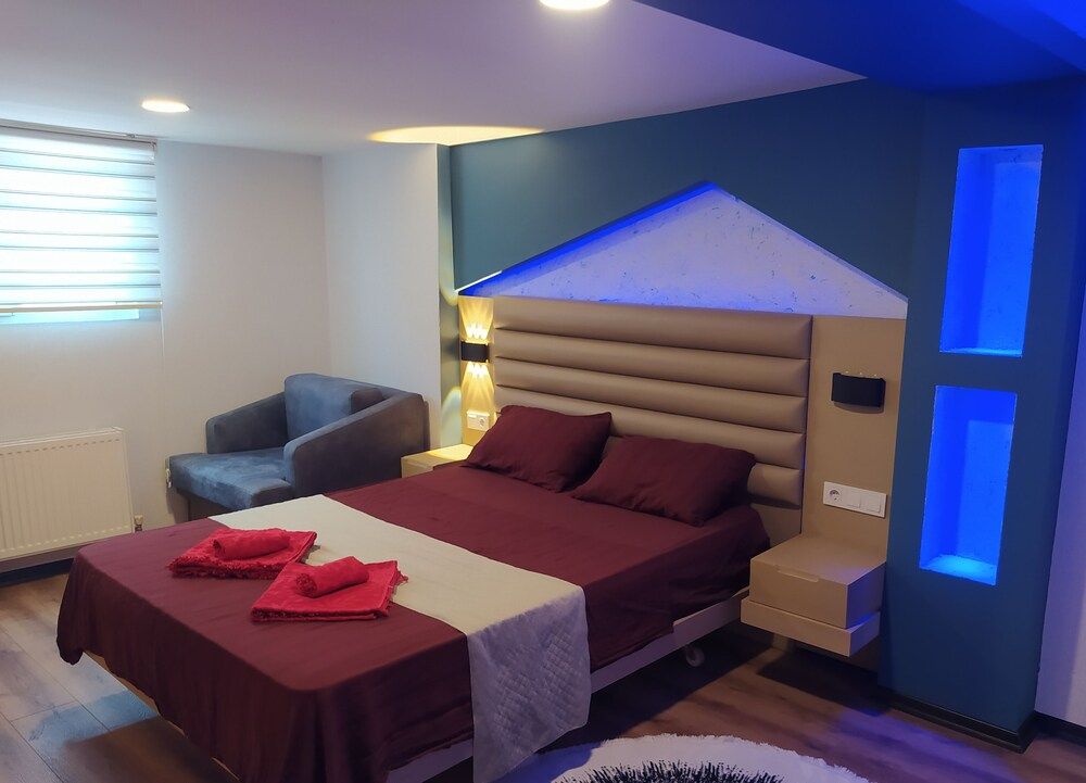 Honeymoon Apartment