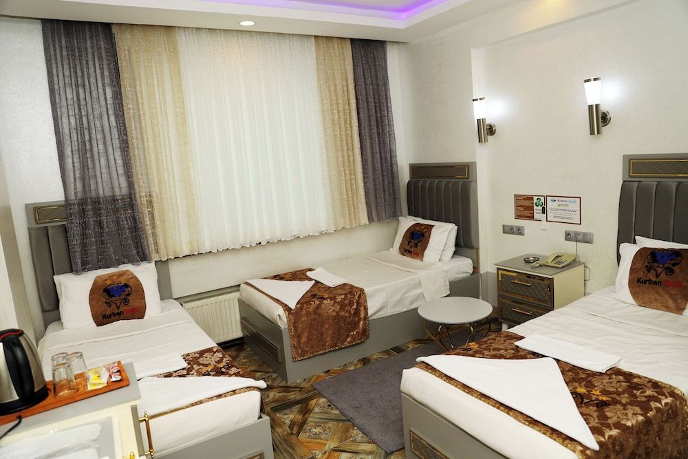 Basic Triple Room
