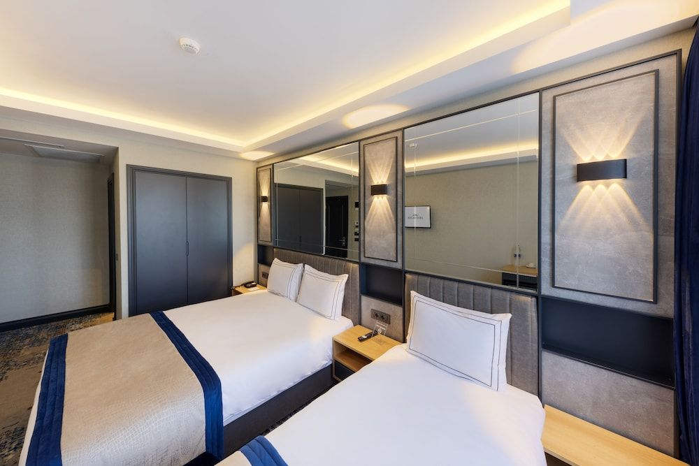 Deluxe Triple Room