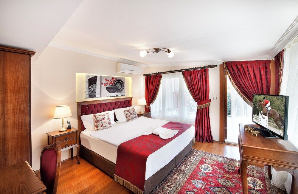 Room, 2 Bedrooms, Balcony, Garden View
