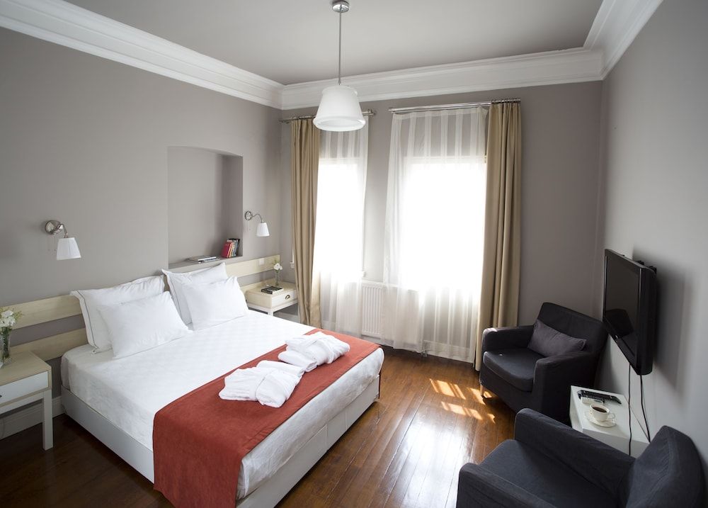 Miel Suites