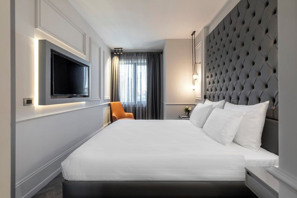 Premium Suite