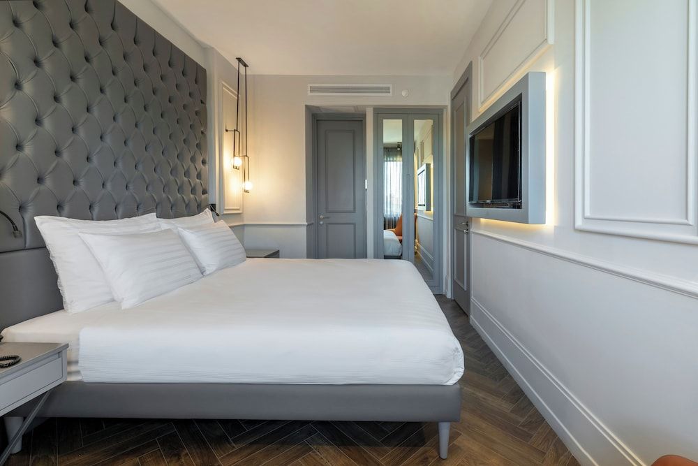 Premium Suite