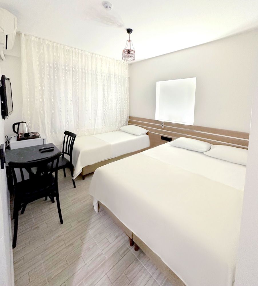 Basic Triple Room