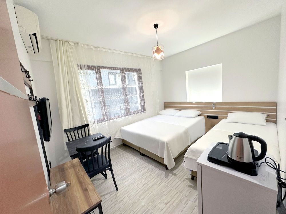Basic Triple Room