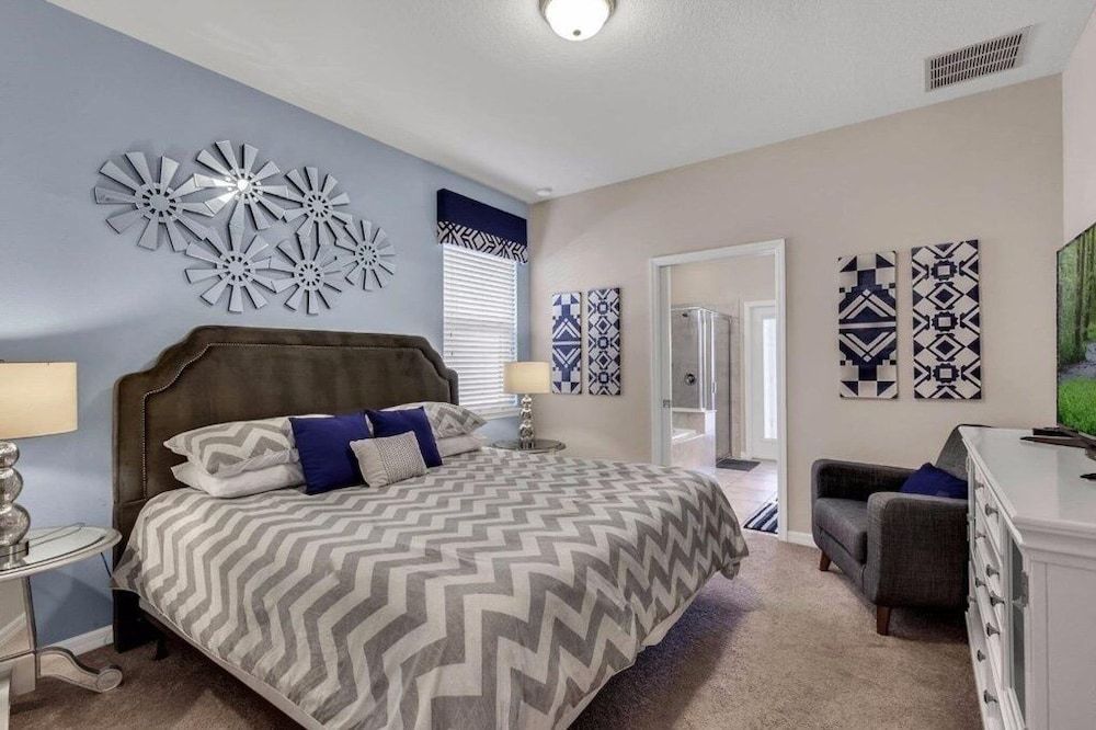 House, Multiple Bedrooms