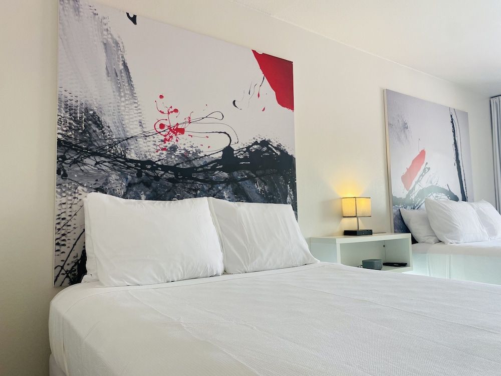 A & S Vacation Rooms Comfort Room, 2 Queen Beds, Non Smoking, Pool Access 6