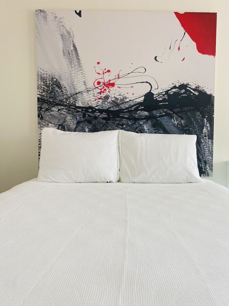 A & S Vacation Rooms Comfort Room, 2 Queen Beds, Non Smoking, Pool Access 8