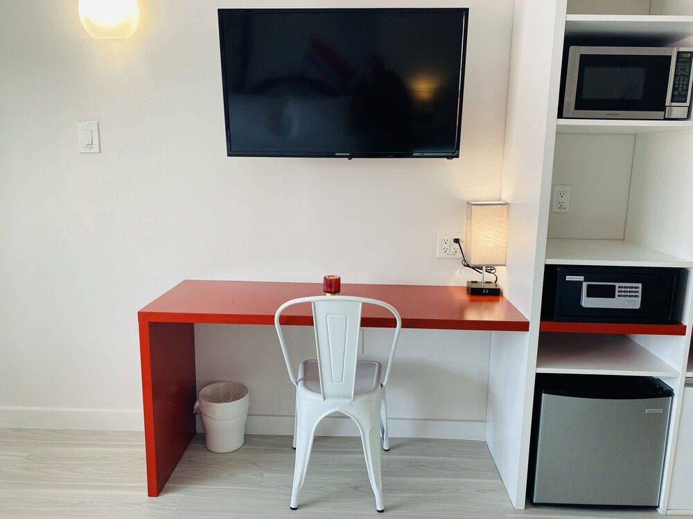 A & S Vacation Rooms Comfort Room, 2 Queen Beds, Non Smoking, Pool Access 23