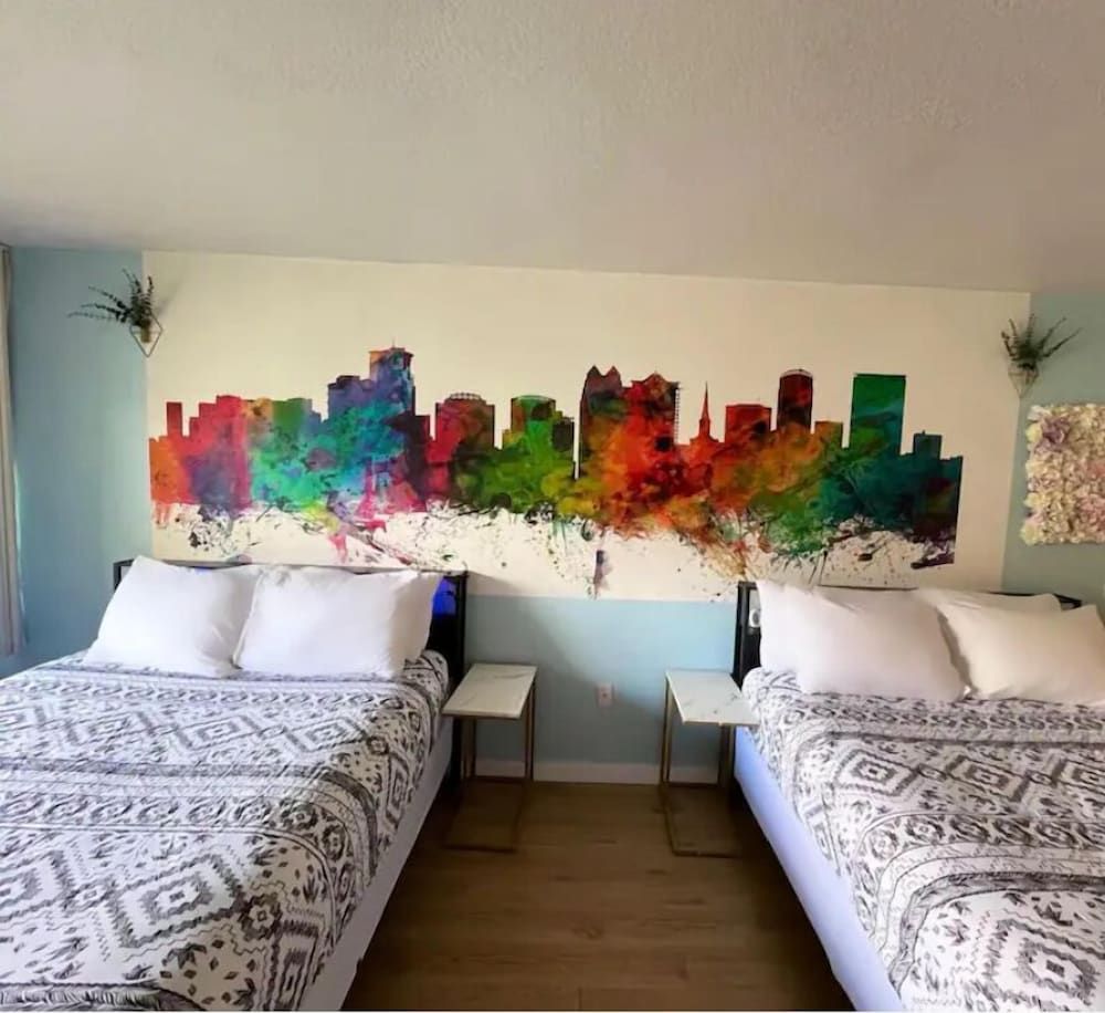 A & S Vacation Rooms Comfort Room, 2 Queen Beds, Non Smoking, Pool Access 17