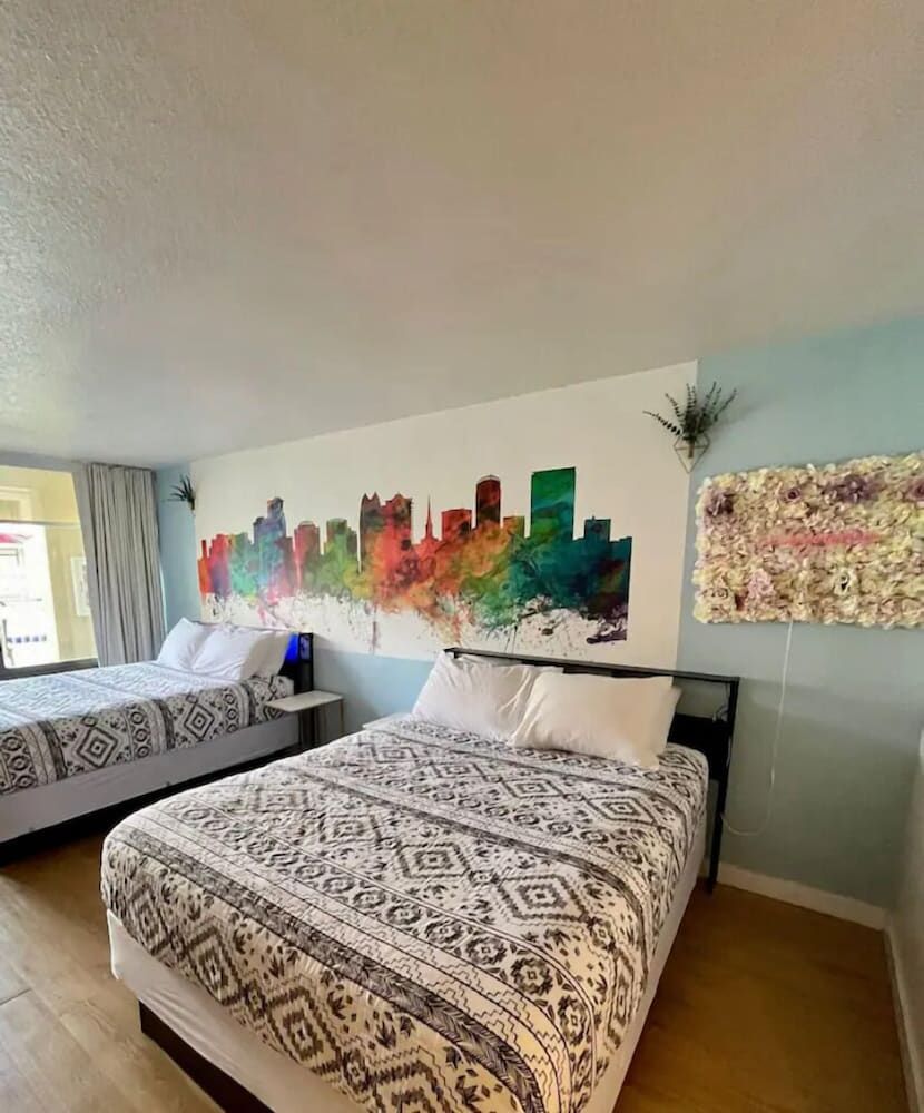 A & S Vacation Rooms Comfort Room, 2 Queen Beds, Non Smoking, Pool Access 16