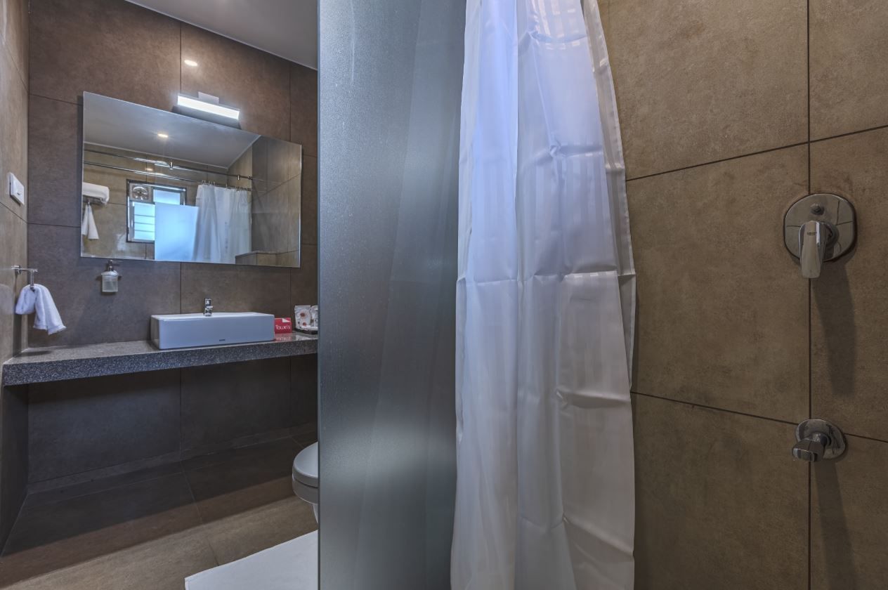 Zip By Spree Hotels Kolhapur Superior King Room With City View 3