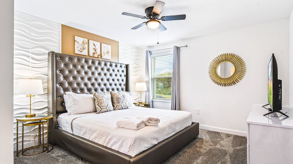 House, Multiple Beds, Pool Access, Pool View (2965PS SL)