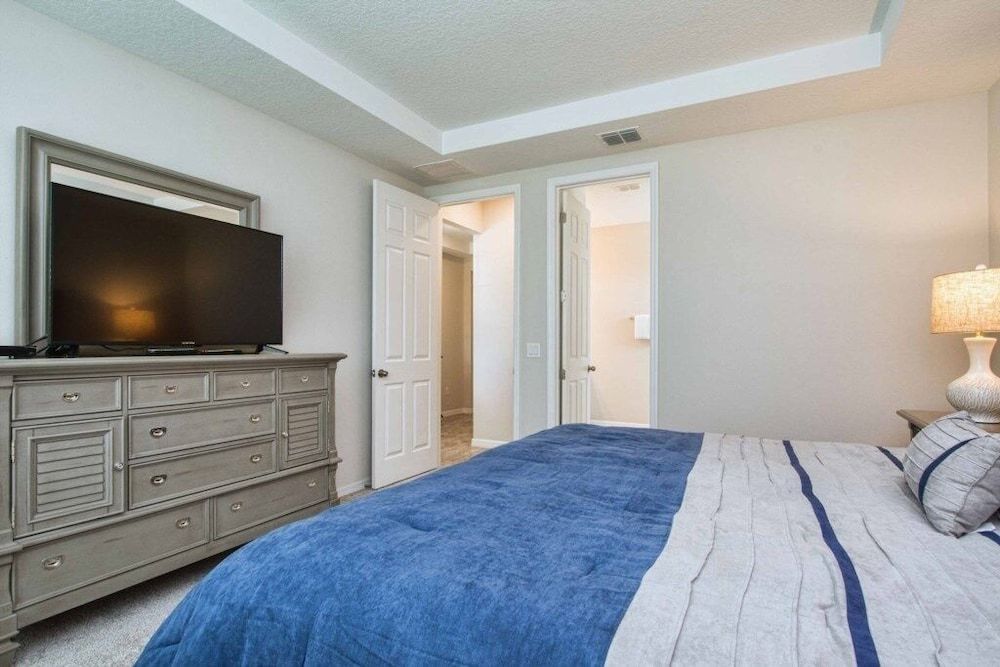 House, Multiple Bedrooms