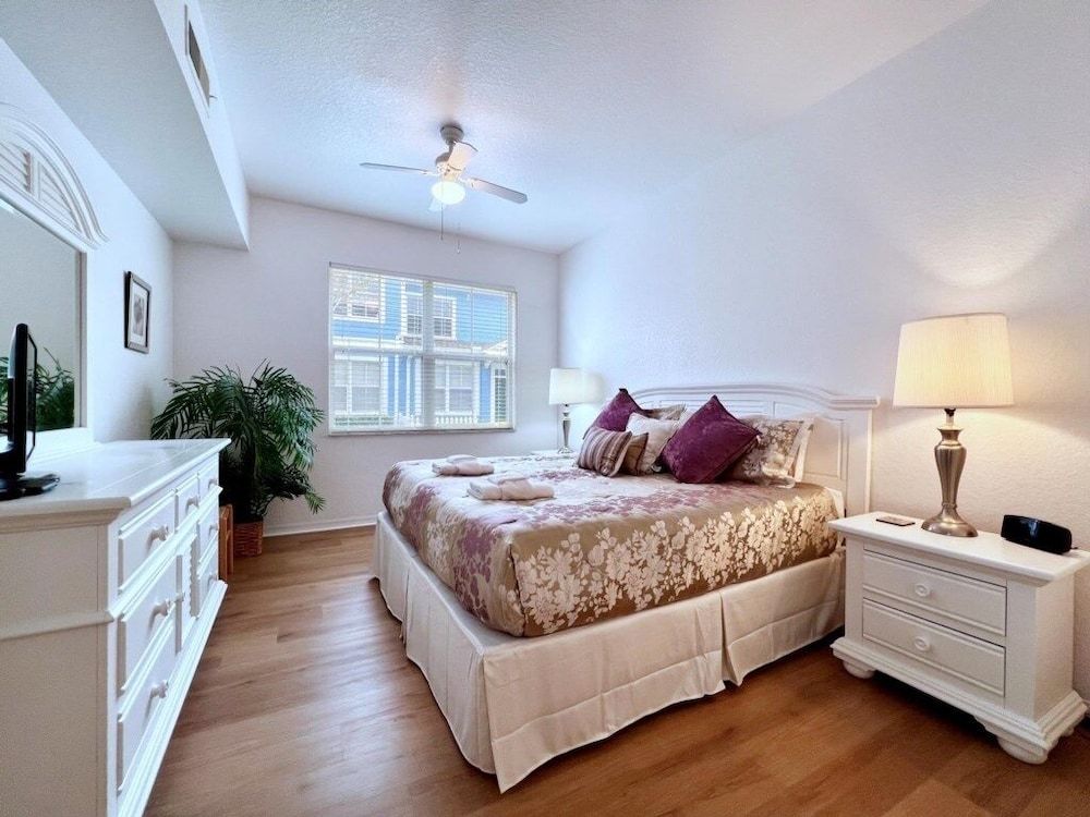 Townhome, 4 Bedrooms