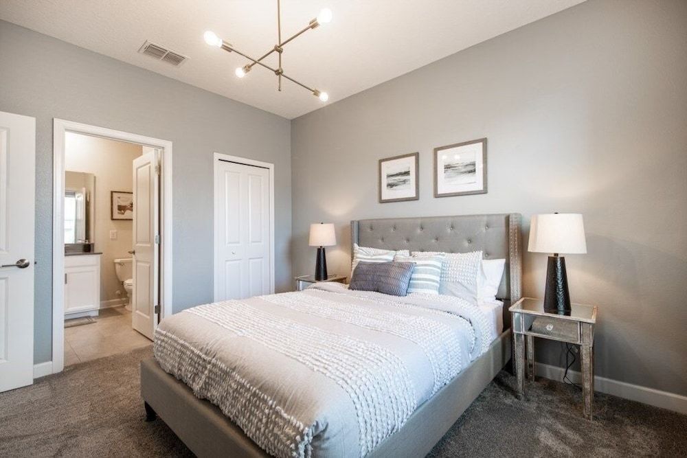 House, Multiple Bedrooms