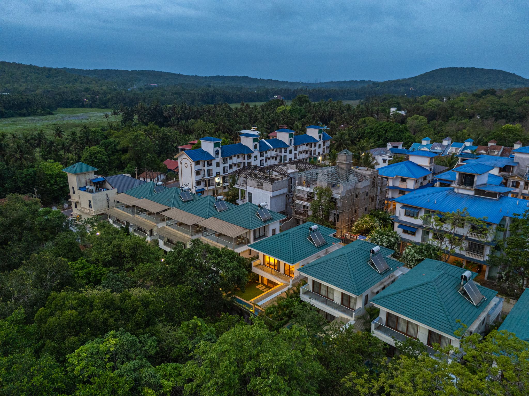 ELIVAAS 3 BHK with Pvt Pool - Azalea