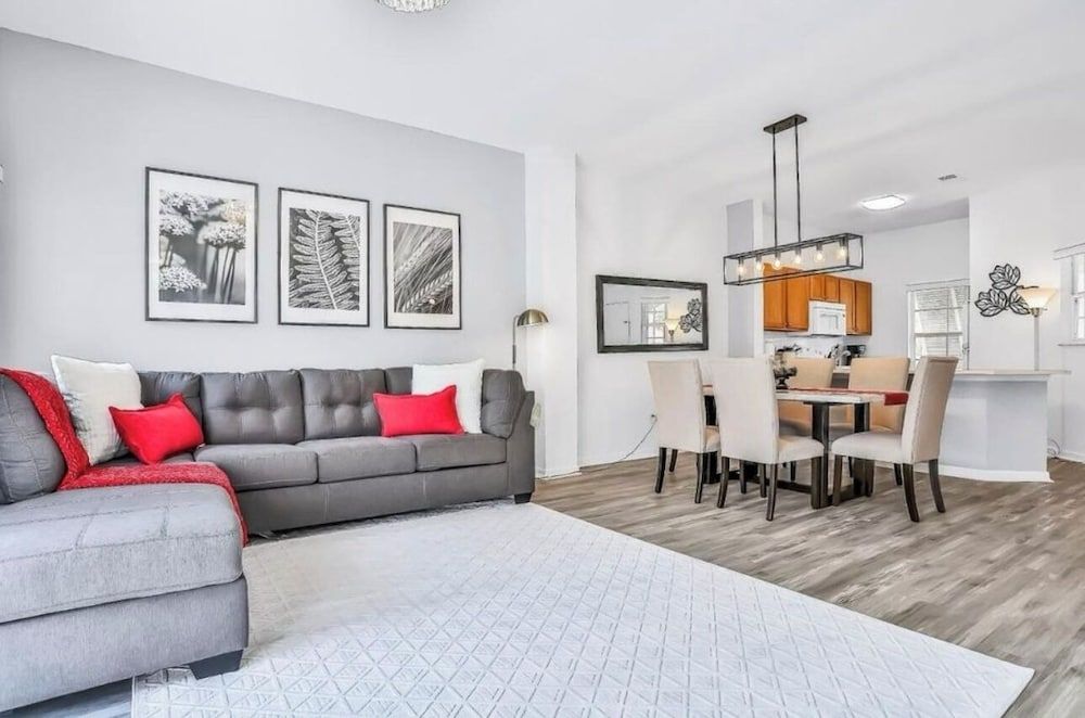 Central to all the fun Disney Townhome, 3 Bedrooms, Kitchen, Courtyard View 6