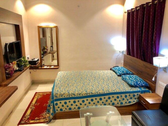 Hotel P & P International Super Deluxe Room 3