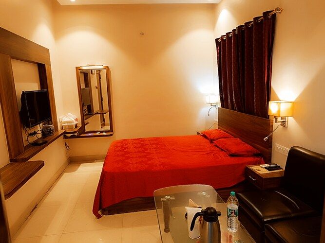 Hotel P & P International Super Deluxe Room 4