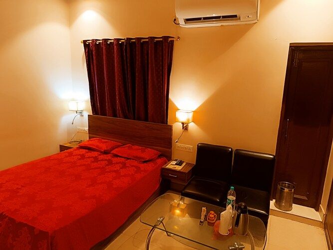 Hotel P & P International Super Deluxe Room 9