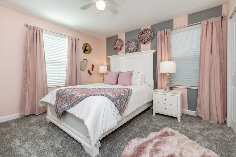 Villa (8805CRUDEN)