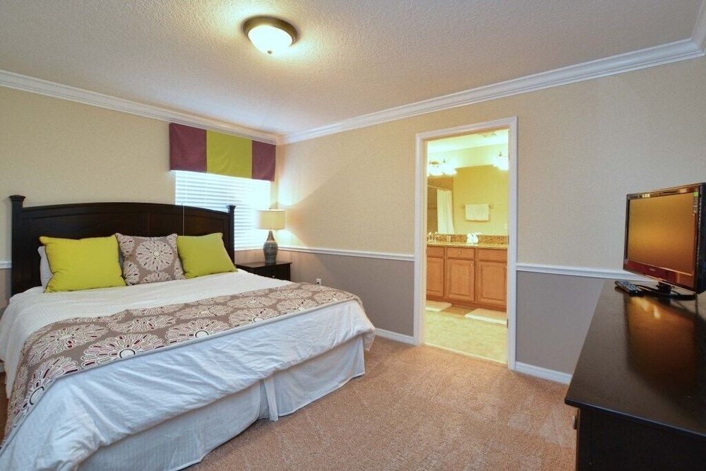 Townhome, 5 Bedrooms
