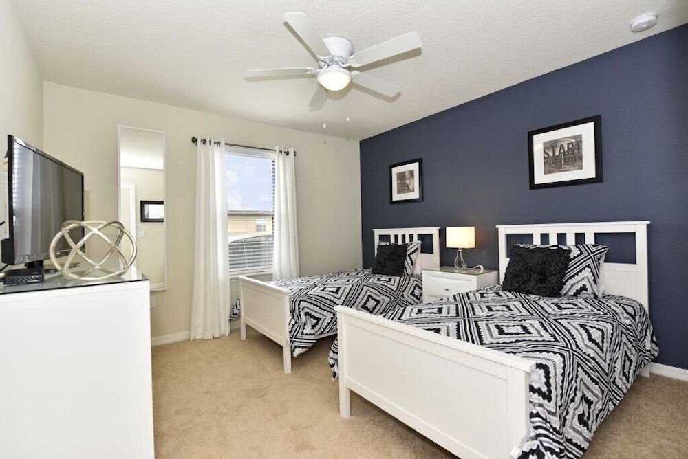 House, Multiple Bedrooms