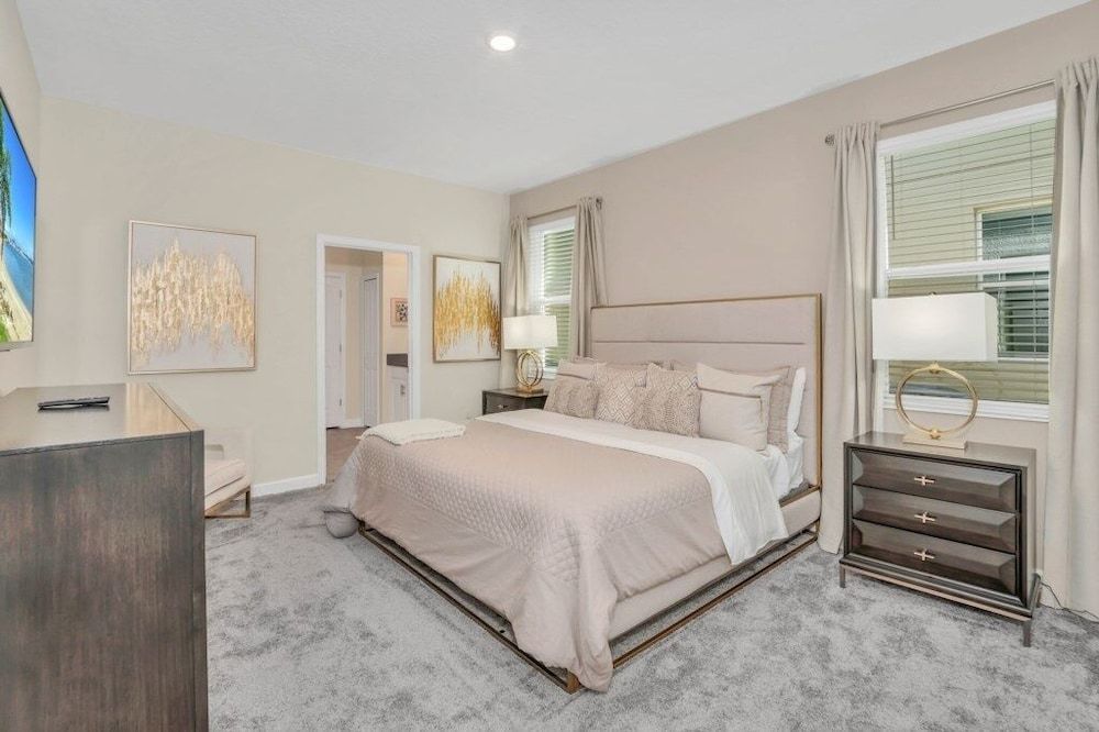 House, Multiple Bedrooms