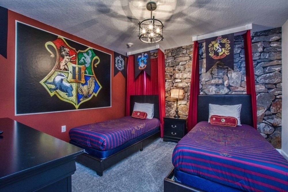 House, Multiple Bedrooms