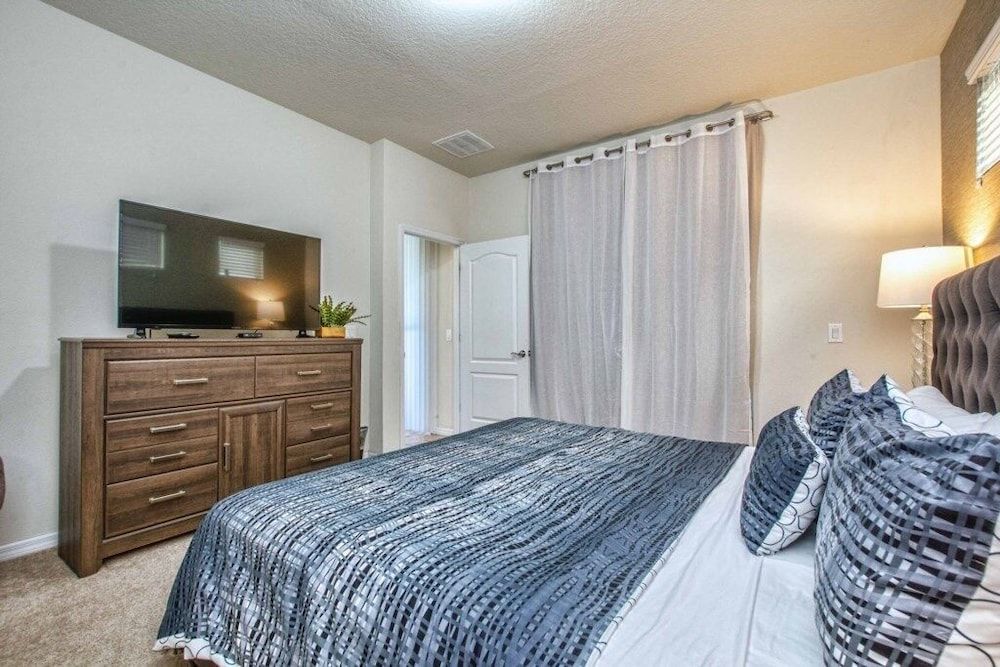 House, 5 Bedrooms