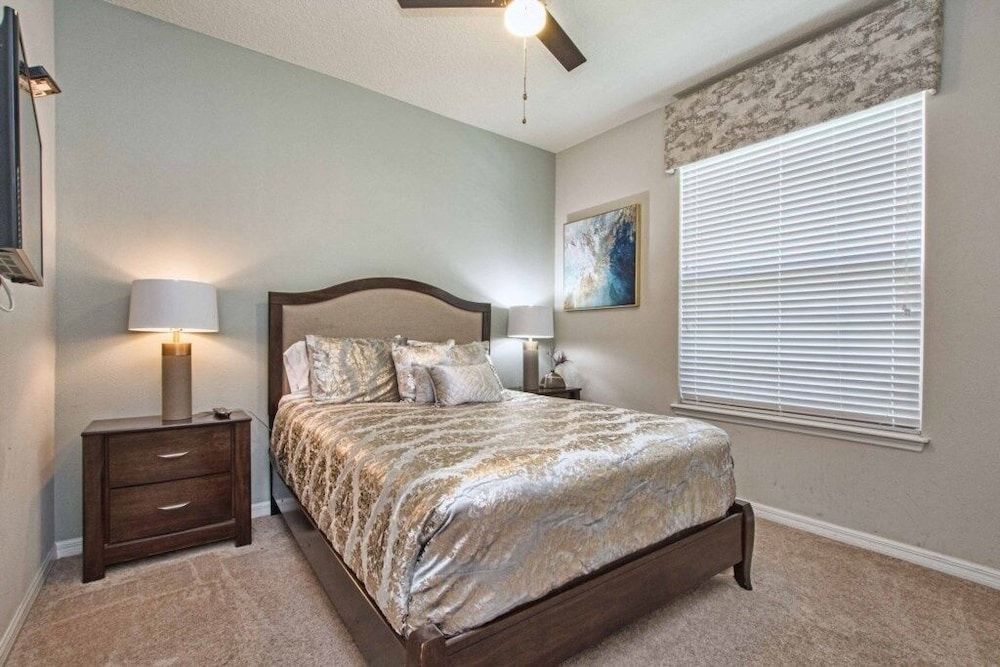 House, Multiple Bedrooms