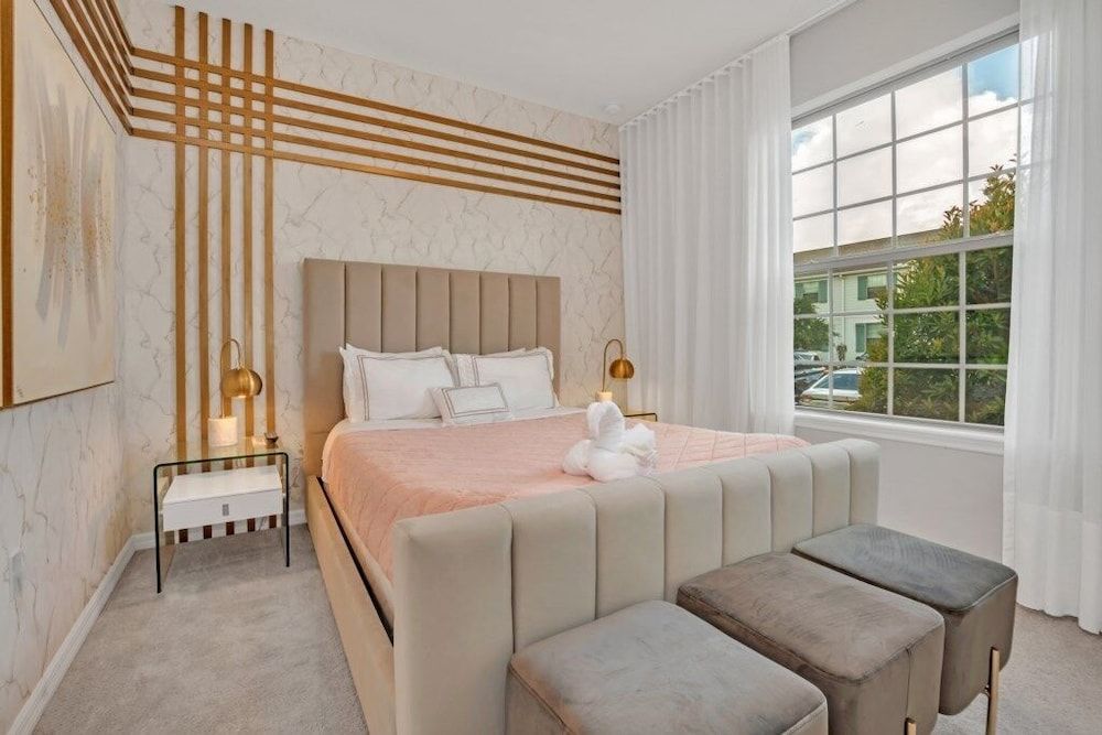 Townhome, 5 Bedrooms