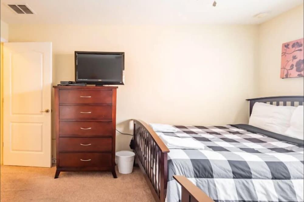 Townhome, 4 Bedrooms
