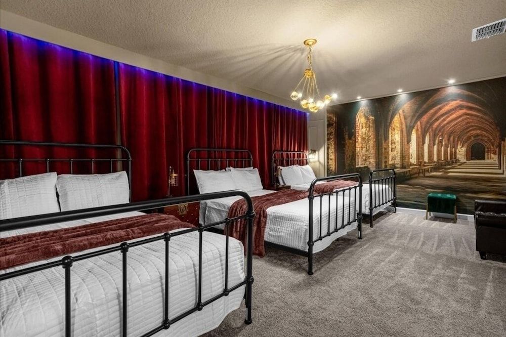 House, Multiple Bedrooms