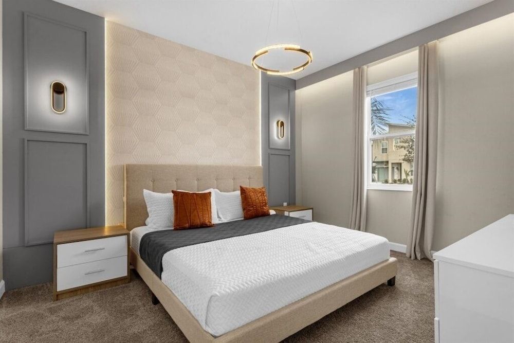 House, Multiple Bedrooms