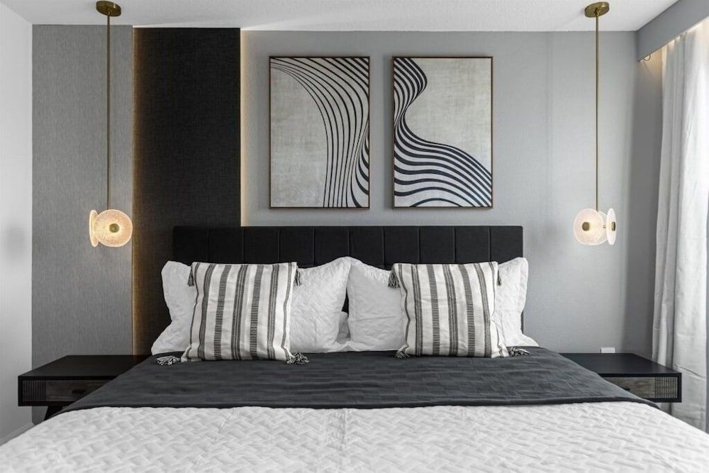 House, Multiple Bedrooms