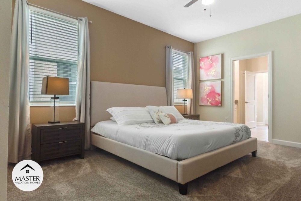 House, Multiple Bedrooms
