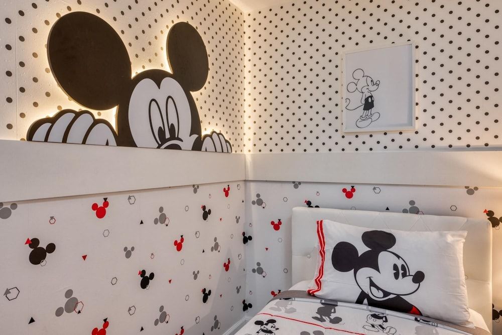 Harry Potter and Mickey Theme With Private Pool