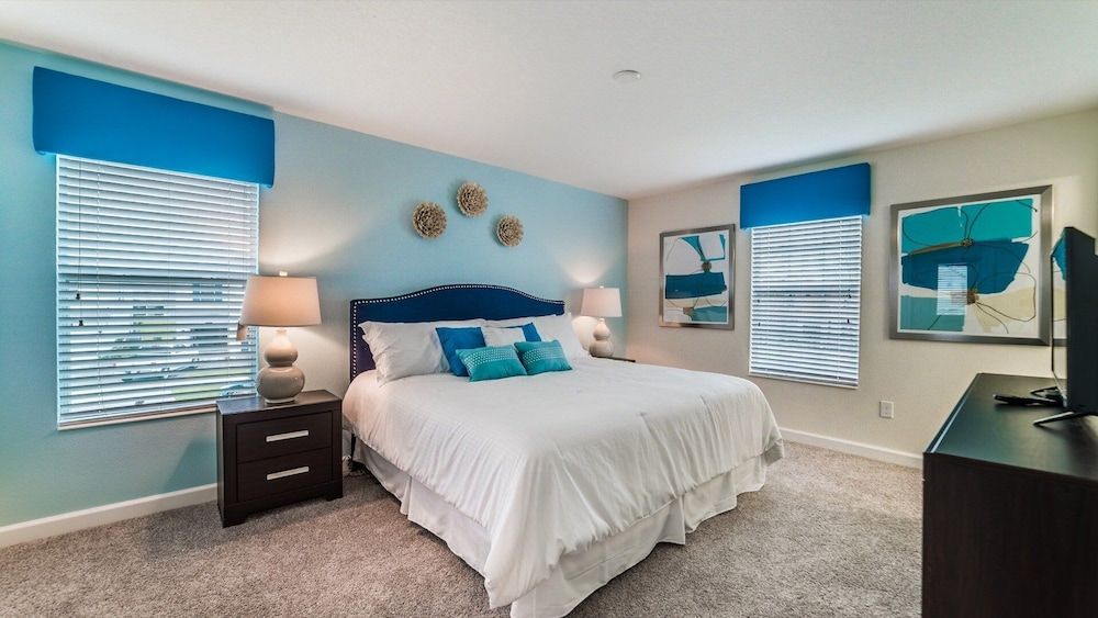 House, Multiple Beds, Pool Access (SHD4742)