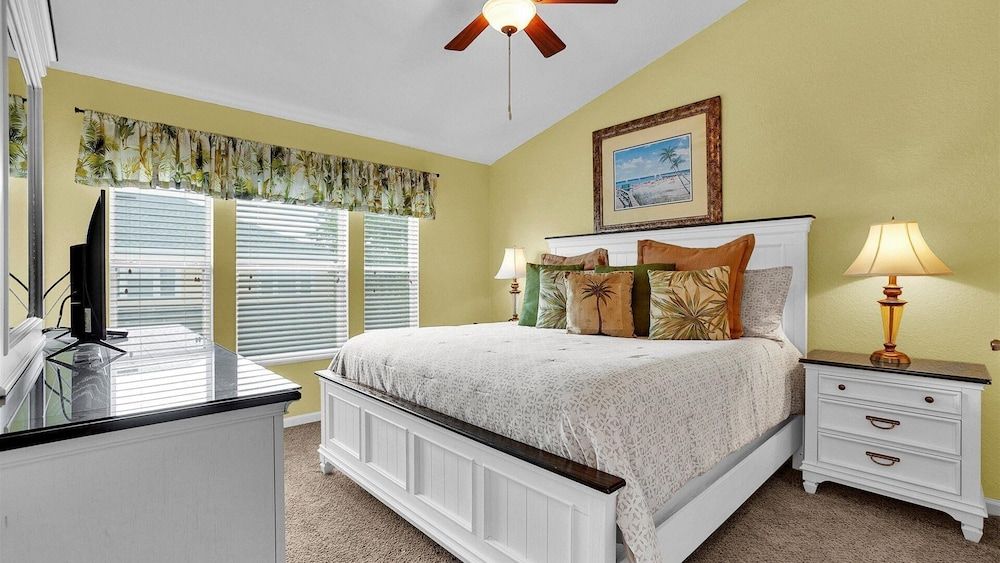 House, Multiple Beds, Pool Access (SKC7653)