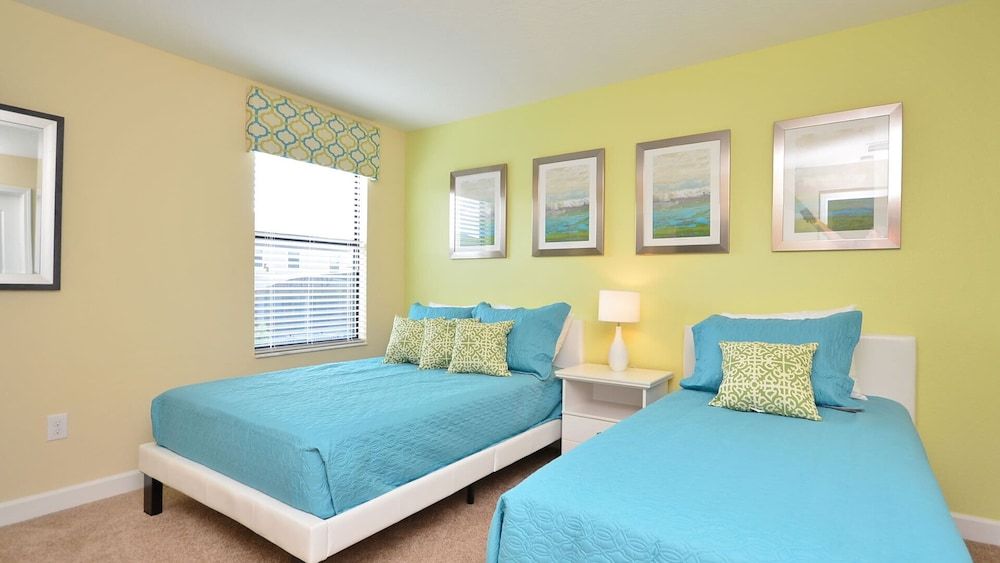 House, Multiple Beds, Pool Access (RFD1424)