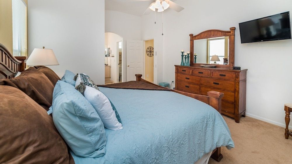 House, Multiple Beds, Pool Access (SP8137)