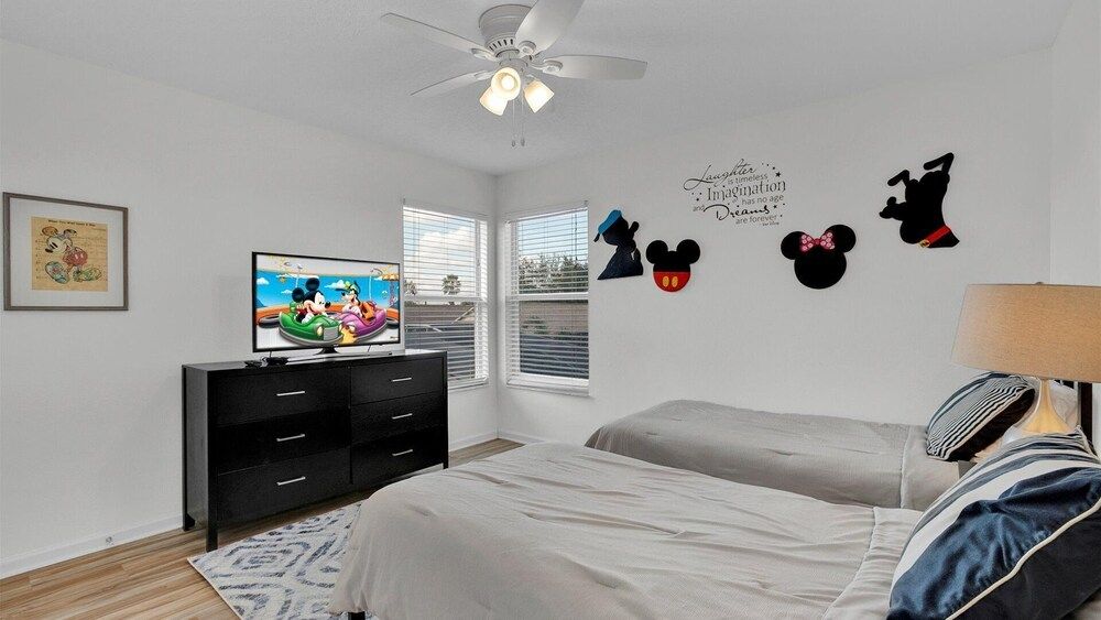 House, Multiple Beds, Pool Access (FP8176)